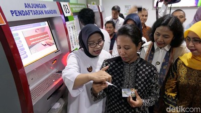 Menteri Rini Menjajal Layanan Eksekutif Heritage di RS Pelni