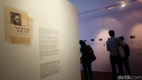 Lewat pameran Namaku Pram: Catatan & Arsip yang diselenggarakan oleh Titimangsa Foundation dan Dia.Lo.Gue mengungkapkan secara lengkap manuskrip bersejarah Pram. Foto: Tia Agnes/ detikHOT