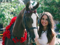 Ayahnya Berduit Triliunan, Begini Tingkah Anak Gadisnya