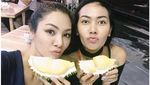 Dekat dengan Ivan Gunawan, Si Cantik Faye Malisorn Ternyata Pecinta Durian