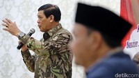 Dialog ini membahas mengenai siapakah yang paling diharapkan rakyat menjadi Presiden 2019.