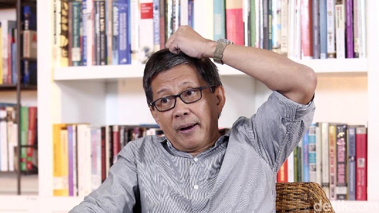 Polda Metro Terima Limpahan Kasus Rocky Gerung dari Bareskrim Polda Metro Terima Limpahan Kasus Rocky Gerung dari Bareskrim