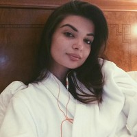 Tanpa mengenakan makeup, Diana pun tetap terlihat menawan dan memesona. Foto: Instagram @_missaltman__