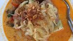 Habis Olahraga Pagi, Enaknya Makan Lontong Sayur Kesukaan Netizen Ini!