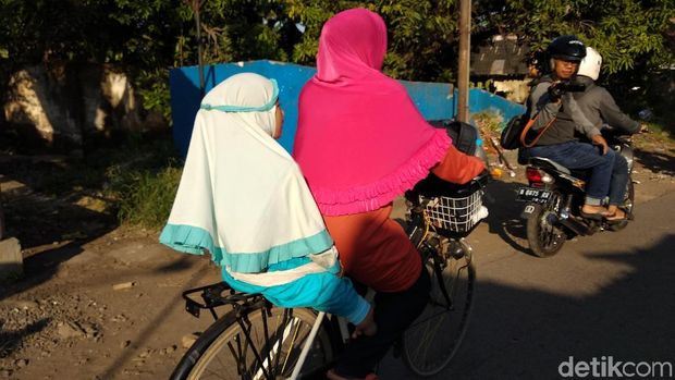 Ingin Kurangi Beban Ibunya, Bocah Ini Minta Kursi Roda ke Jokowi