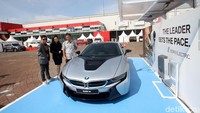 BMW i Wallbox Plus ini untuk mempermudah para pengguna kendaraan BMW i dalam melakukan pengisian baterai.