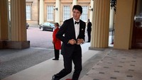 PM Kanada Justin Trudeau dan para kepala pemerintahan negara persemakmuran Inggris sedang berkumpul di London untuk rapat. Salah satu agendanya adalah makan malam bersama Ratu Elizabeth di Istana Buckingham.