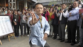 Pada Maret 2013, tercatat 80% penjualan online di China dilakukan melalui website Alibaba. Ma mundur sebagai CEO Alibaba pada tahun 2013 dan beralih ke posisi Executive Chairman. Foto: istimewa  