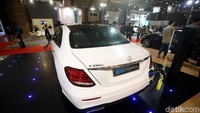 Teknologi EQ menawarkan sebuah ekosistem mobilitas elektrik yang komprehensif, baik dari segi produk, layanan, teknologi maupun inovasi, EQ Power merupakan teknologi yang diimplementasikan dalam E 350 e Plug-in Hybrid.