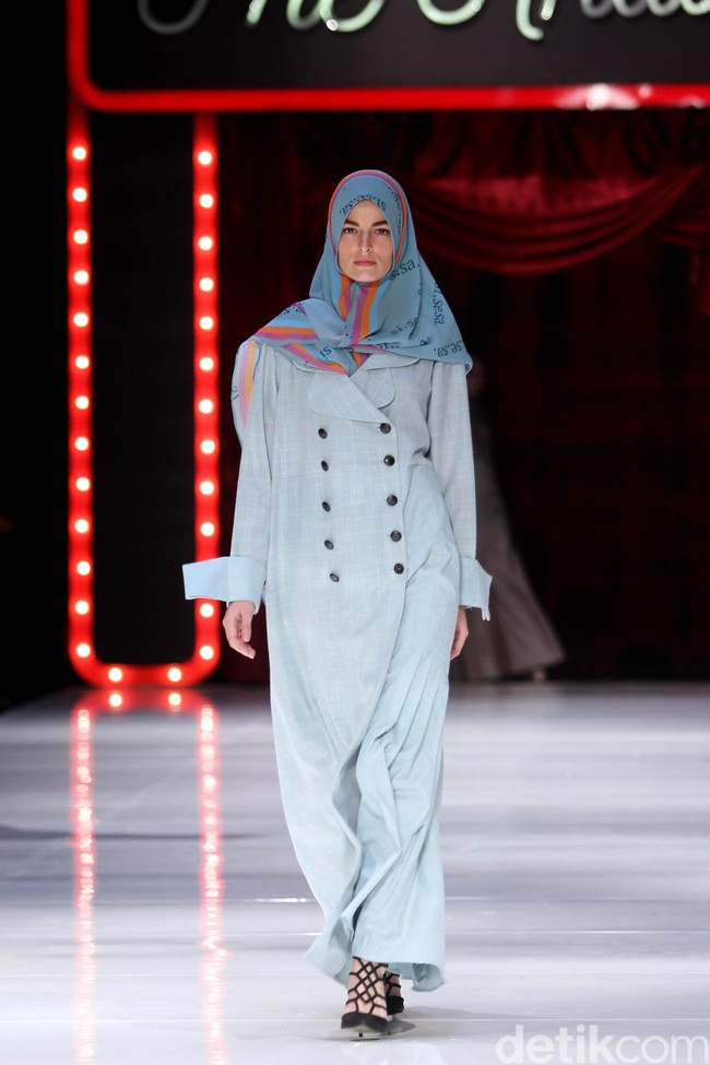 Fashion show koleksi terbaru busana muslim SI.Se.Sa yang bertema The Khadeeja di Fairmont Hotel, Jakarta, Rabu [18/4/2018]. Foto: Mohammad Abduh/Wolipop