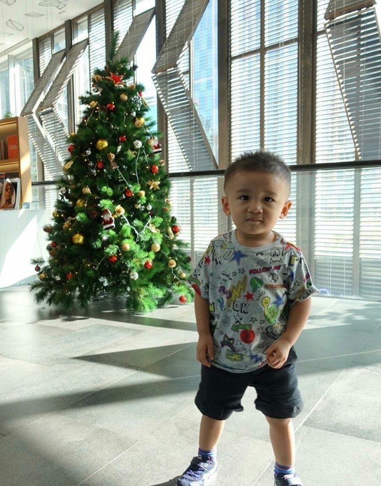 Ini Owen, Jagoan Kecilnya Laura Basuki yang Super Menggemaskan