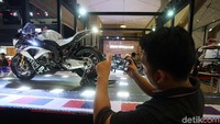 Dan yang sekarang ini adalah nomor ke-114 dari 750 unit yang diproduksi di seluruh dunia.