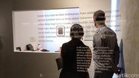 Pameran Namaku Pram berlangsung di dua tempat, di Galerri Indonesia Kaya sampai 2 Mei. Serta Dia.Lo.Gue Artspace hingga 20 Mei, khusus untuk Sabtu malam buka sampai pukul 21.00 WIB. Foto: Tia Agnes/ detikHOT