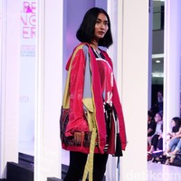 Fashion show koleksi busana ESMOD Jakarta yang terinspirasi karakter Marvel di Fashion Nation 2018, Senayan City, Jakarta, Selasa [17/4/2018]. [Foto: Mohammad Abduh/Wolipop]