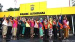 Ketika Kartini Zaman Now Mengatur Lalu Lintas