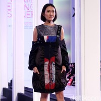Fashion show koleksi busana ESMOD Jakarta yang terinspirasi karakter Marvel di Fashion Nation 2018, Senayan City, Jakarta, Selasa [17/4/2018]. [Foto: Mohammad Abduh/Wolipop]