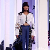 Fashion show koleksi busana ESMOD Jakarta yang terinspirasi karakter Marvel di Fashion Nation 2018, Senayan City, Jakarta, Selasa [17/4/2018]. [Foto: Mohammad Abduh/Wolipop]