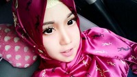 Penampilanya Levana saat mengenakan hijab. Foto: Dok. Instagram/levanavarraiza