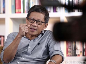 Rocky Gerung Bicara Kedekatannya dengan Ahok