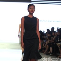 Fashion show Yosafat Dwi Kurniawan yang bertemakan Literalist diJakarta Fashion & Food Festival 2018, Kelapa Gading, Jakarta, Kamis [19/4/2018]. [Foto: Mohammad Abduh/Wolipop]