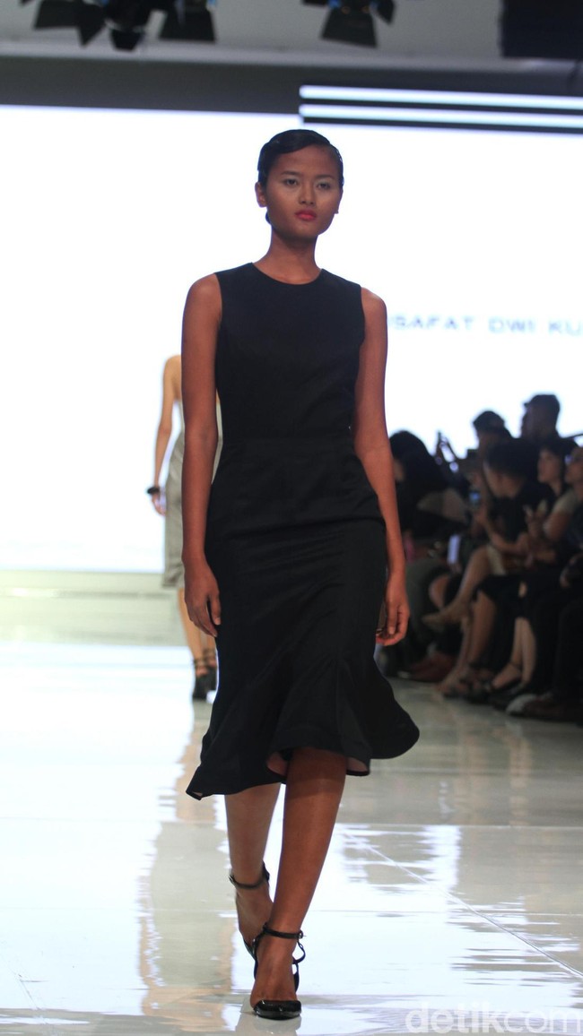 Fashion show Yosafat Dwi Kurniawan yang bertemakan Literalist diJakarta Fashion & Food Festival 2018, Kelapa Gading, Jakarta, Kamis [19/4/2018]. [Foto: Mohammad Abduh/Wolipop]