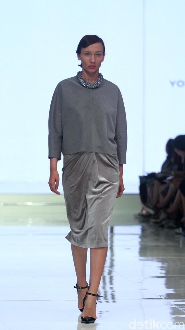 Fashion show Yosafat Dwi Kurniawan yang bertemakan Literalist diJakarta Fashion & Food Festival 2018, Kelapa Gading, Jakarta, Kamis [19/4/2018]. [Foto: Mohammad Abduh/Wolipop]