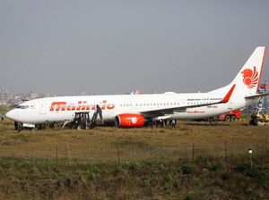 Malindo Air Tergelincir Saat Lepas Landas, Bandara Nepal Ditutup