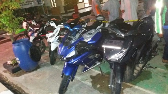 Gerebek Kontrakan Pelaku Curanmor di Cikupa, 5 Pria Ditangkap