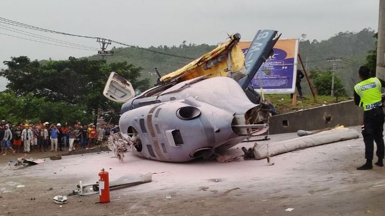 Helikopter Jatuh di Morowali Angkut Warga China Helikopter Jatuh di Morowali Angkut Warga China