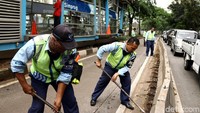 Hal itu dilakukan pasca halte dihantam truk kontainer pada Kamis (19/4).