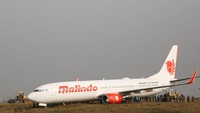 Pilot pesawat mendeteksi ada masalah pada roda pesawat dan memutuskan membatalkan lepas landas di menit-menit akhir.