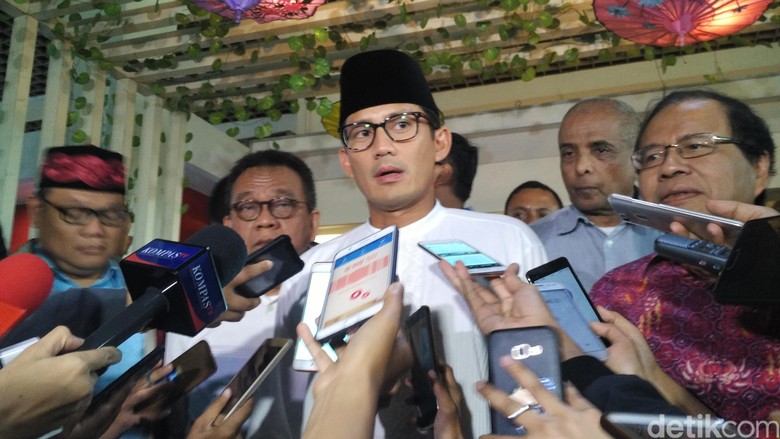 M Taufik Minta 4 Walkot Dicopot, Sandiaga: Jangan Terlalu Dihiraukan M Taufik Minta 4 Walkot Dicopot, Sandiaga: Jangan Terlalu Dihiraukan