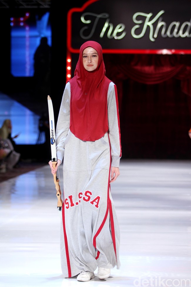 Fashion show koleksi terbaru busana muslim SI.Se.Sa yang bertema The Khadeeja di Fairmont Hotel, Jakarta, Rabu [18/4/2018]. Foto: Mohammad Abduh/Wolipop