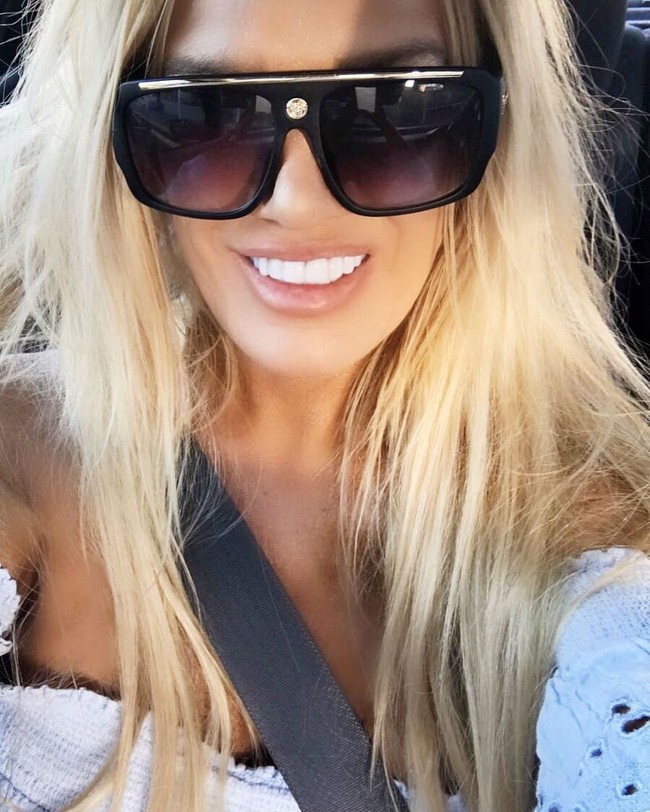 Ya, Gina Stewart adalah nenek dari seorang cucu berusia 10 bulan. Usia Gina sudah 47 tahun, namun penampilannya seperti 15 tahun labih muda dari usia aslinya. Foto: Instagram