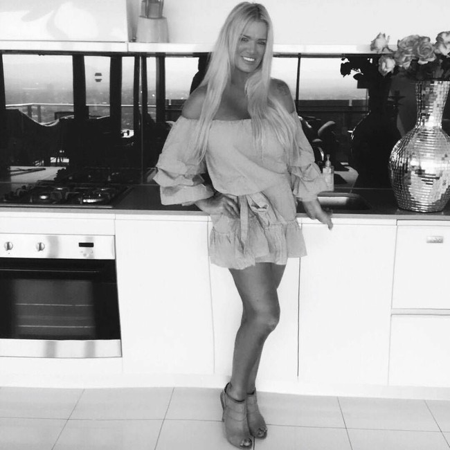 Dalam akun Instagramnya @strawberriesandcream1, Gina memiliki 64 ribu followers. Masih banyak netizen yang tak menyangka bahwa Gina telah menjadi nenek.Foto: Instagram