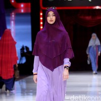 Fashion show koleksi terbaru busana muslim SI.Se.Sa yang bertema The Khadeeja di Fairmont Hotel, Jakarta, Rabu [18/4/2018].  Foto: Mohammad Abduh/Wolipop