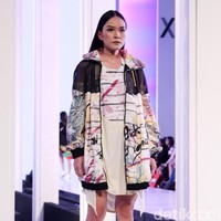 Fashion show koleksi busana ESMOD Jakarta yang terinspirasi karakter Marvel di Fashion Nation 2018, Senayan City, Jakarta, Selasa [17/4/2018]. [Foto: Mohammad Abduh/Wolipop]
