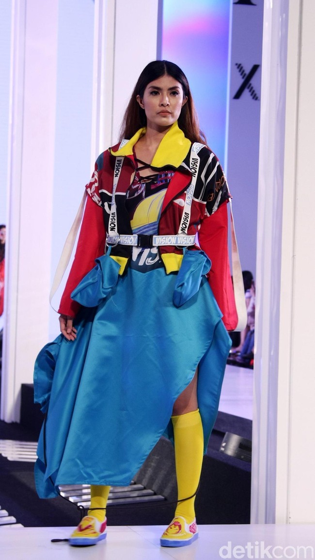 Fashion show koleksi busana ESMOD Jakarta yang terinspirasi karakter Marvel di Fashion Nation 2018, Senayan City, Jakarta, Selasa [17/4/2018]. [Foto: Mohammad Abduh/Wolipop]