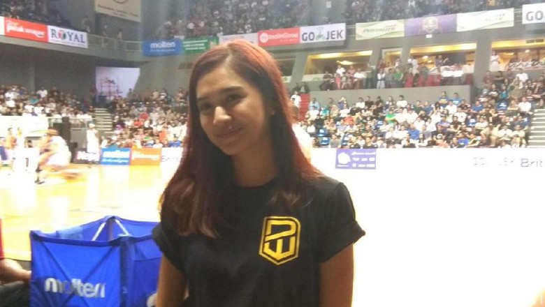 Deg-degannya Mikha Tambayong Dukung Langsung Daniel Wenas di Final IBL Deg-degannya Mikha Tambayong Dukung Langsung Daniel Wenas di Final IBL