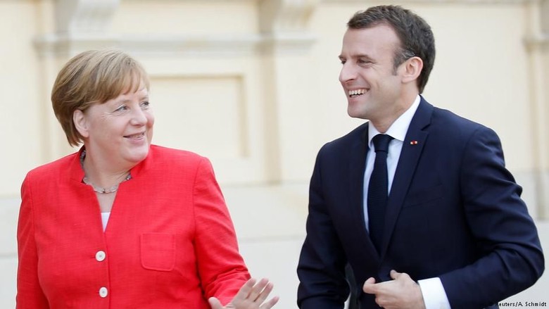 Macron dan Merkel Tegaskan Penguatan Poros Prancis-Jerman Macron dan Merkel Tegaskan Penguatan Poros Prancis-Jerman