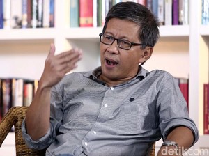 Rocky Gerung Soroti Manuver Gatot Nurmantyo dan Prabowo