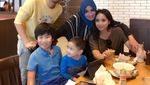 Punya Resort Mewah di Bali, Begini Gaya Ibunda Nagita Slavina Saat Kulineran