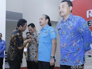 Buwas Dapat Penghargaan Pemkot Semarang Karena Bongkar Pabrik PCC