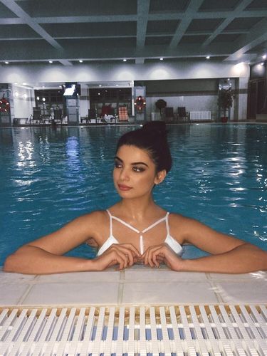 Diana Nagoyeva dapat ancaman kematian usai berpose pakai baju renang di Miss Rusia 