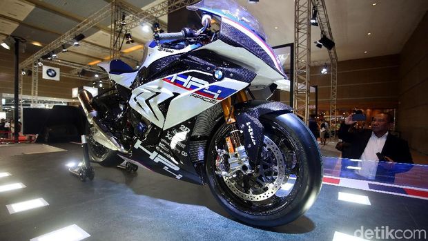 BMW HP4 Race