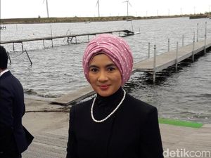 Gaya Hijab Bos Pertamina Nicke Widyawati, Turban hingga Ala Ibu Pejabat