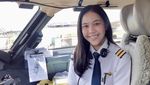 Pilot Cantik Tania dan Destinasi Indonesia