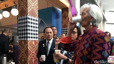 Bos IMF dan Sri Mulyani Minum Kopi Khas Indonesia