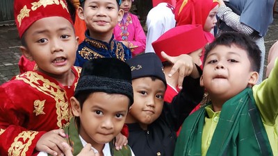Kemeriahan Anak-anak Merayakan Hari Kartini