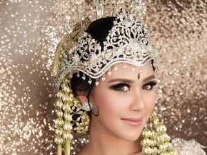 Foto: Makeup Cantik Bersinar Syahnaz Sadiqah untuk Akad Nikah